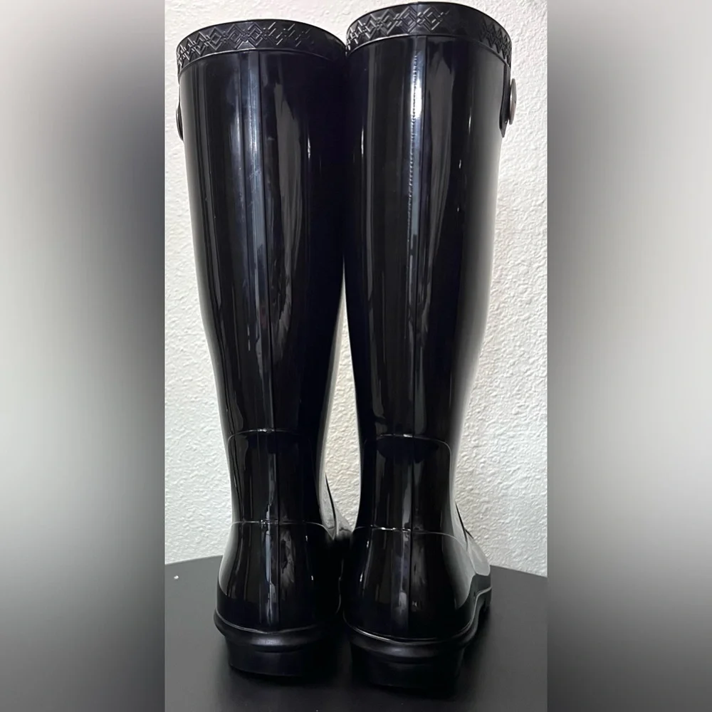 UGG AUS Shaye Glossy Black Tall Rain Boots Sheepskin Fur Lined Waterproof Spring